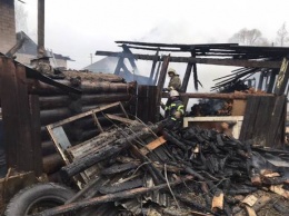 Восемь человек погибли при пожаре в частном доме под Пермью