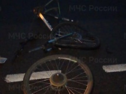 "Тойота" сбила подростка на велосипеде и слетела в кювет