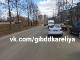 В Петрозаводске 80-летний водитель умер за рулем после сердечного приступа