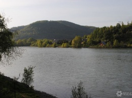 Кузбассовцы нашли в реке голый труп