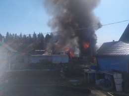 Серьезный пожар произошел в частном доме в Прионежском районе