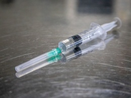 Трижды привившийся от коронавируса Жириновский выразил желание вакцинироваться еще раз