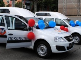 Новые спецавтомобили от фонда «Поколение» пополнили парк соцучреждений Губкинского горокруга