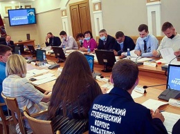 Молодежные лидеры рассказали губернатору Виктору Томенко о своих проектах