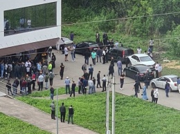 Мигранты "оккупировали" нижегородские дворы из-за разрешений на работу