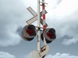 В Саратове на пять часов закроют железнодорожный переезд