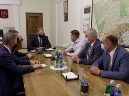 Виктор Томенко встретился с президентом Союза биатлонистов России