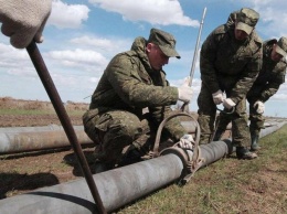 Временно проложенный военными водопровод в Крыму снял водную блокаду полуострова