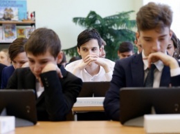 Для российских школьников создают «белый» интернет