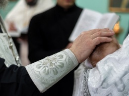 В следственном изоляторе Белгорода крестили младенца