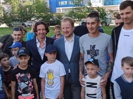 Детский турнир по футболу памяти Геннадия Смертина открыли в Барнауле