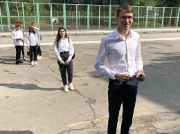 Саратовские выпускники сдают ЕГЭ по профильной математике