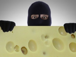 Югорчанин украл 6 кг сыра - хотел сэкономить. Теперь он предстанет перед судом