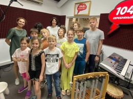 "Усадьба-kids" устроили концерт в эфире саратовской радиостанции
