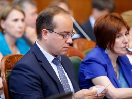 Толмачев: условия участия инвестора в застройке территории Дома Советов не определены