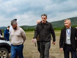 Василий Орлов посетил аэропорт Экимчана