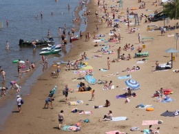 Пляжу "Городские пески" официально разрешили принимать отдыхающих