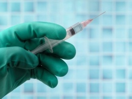 В Барнауле на рынке «Янтарный» работает мобильный пункт вакцинации