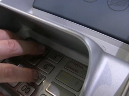 Около трети россиян перестали пользоваться банкоматами