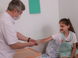 Врачи восстановили 11-летней девочке из Геленджика оторванные пальцы руки