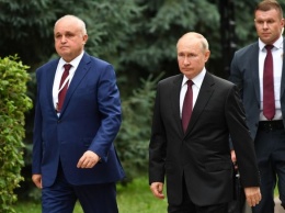 Роспотребнадзор прокомментировал общение Цивилева и Путина без масок в Кемерове