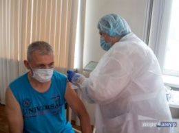 Сотрудники благовещенской автоколонны прошли вакцинацию от коронавируса