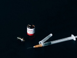 Кардиолог из США заявил о риске развития миокардита после вакцинации от COVID-19