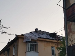 Крыша дома в Новокузнецке обрушилась после ливня