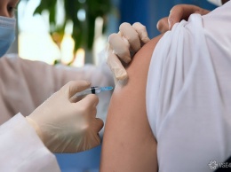 Российский врач дал советы привившимся первой дозой вакцины от COVID-19