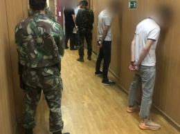 Четверо саратовских полицейских пострадали во время ночной драки на проспекте Кирова