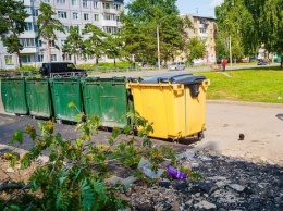 Власти признали нарушение "всех норм" при размещении мусорных контейнеров в Юрге