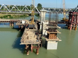 Власти пообещали досрочно завершить строительство нового Яблоновского моста