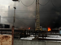 В Екатеринбурге пожар на заводе лакокрасочных материалов локализован