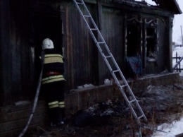 Страшный пожар в Завьяловском районе ранним утром унес жизни двоих взрослых и четверых детей