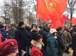 В Белгороде прошел митинг против повышения тарифов ЖКУ