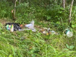 Житель Кузбасса возмутился мусору в районе заповедника
