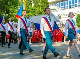 Более 3300 детей России отметят День государственного флага в «Орленке»