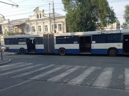 На Московской в автобусе-"гармошке" упала 86-летняя женщина
