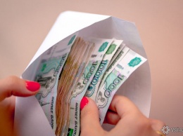 Кузбасские пенсионеры начали получать разовые выплаты по 10 000 рублей