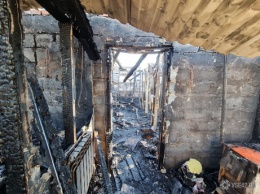 Несколько поколений одной семьи лишились дома после пожара в Кемерове