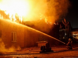 Эвакуировали 53 человека: на Батальной полностью выгорела двухкомнатная квартира