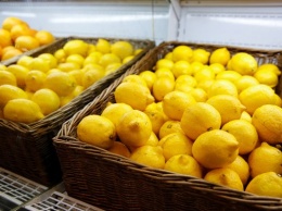 В калининградских торговых сетях подорожали апельсины и лимоны