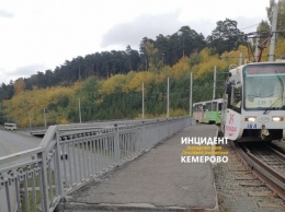 Поломка трамвая привела к затору на кемеровском мосту