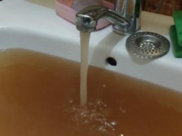 Прокуратура требует от водоканала очистить питьевую воду в Куровском