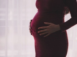 Специалисты массово начнут убеждать беременных россиянок отказываться от абортов