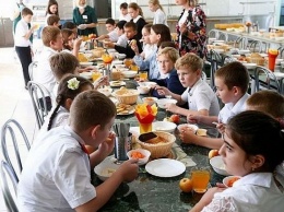 В Краснодарском крае 305 тысяч школьников получают бесплатное горячее питание