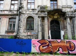 Начался ремонт исторического здания банка «Восточно-Прусский ландшафт» на Тюленина