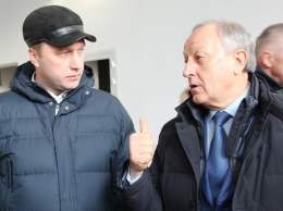 Из бюджета выделили 290 млн рублей на повышение зарплат саратовских чиновников