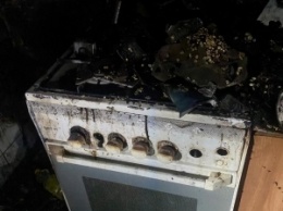 Пожар в Заводском районе: "хлопок" газа выбил дверь и окна в квартире