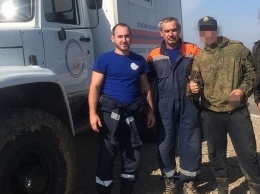 В Краснодарском крае спасатели вывели из леса двух заблудившихся мужчин